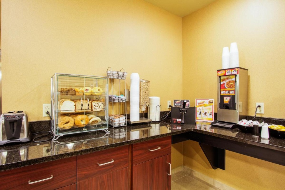 Cobblestone Inn & Suites - Corry Image 13