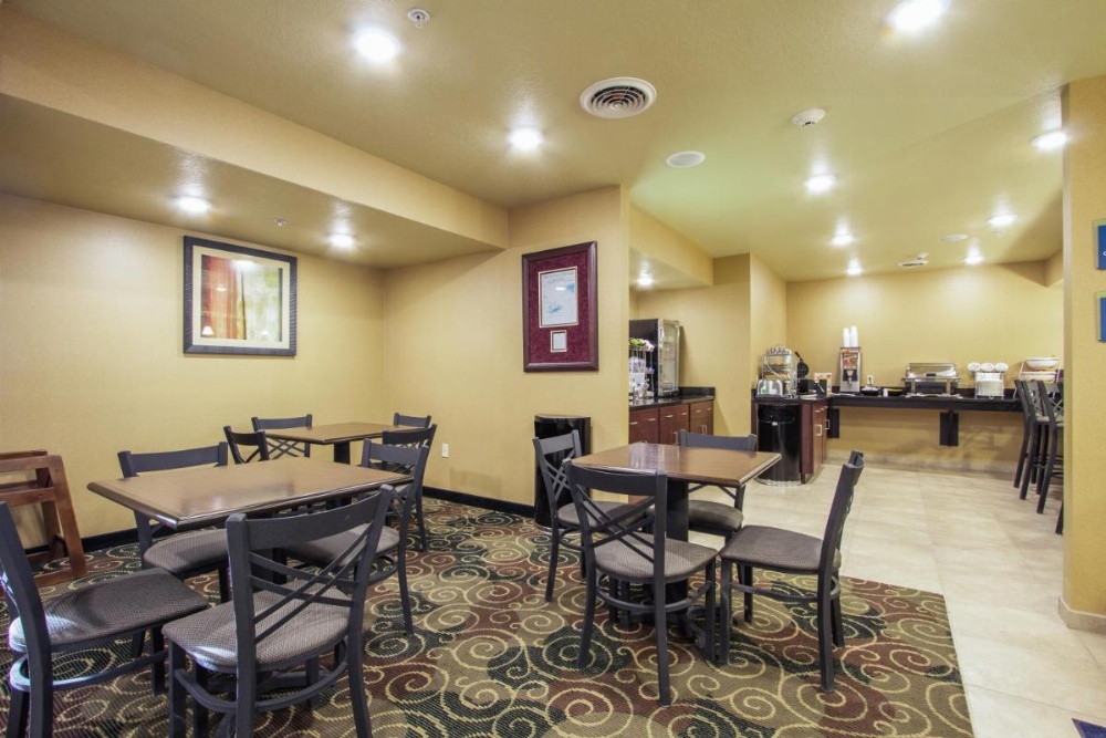 Cobblestone Inn & Suites - Corry Image 16