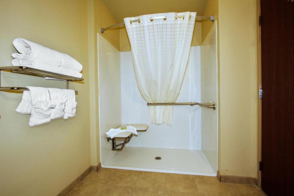 Room image 4