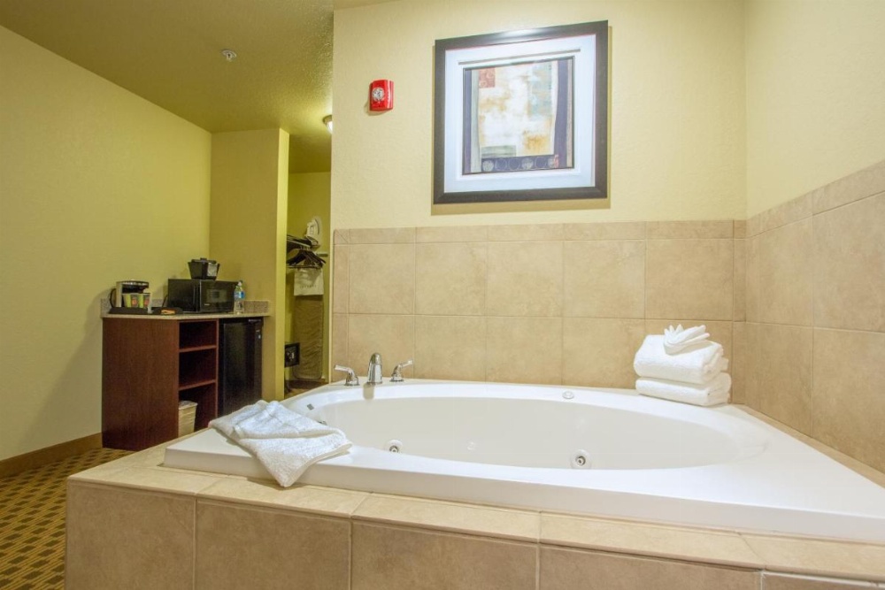Room image 3