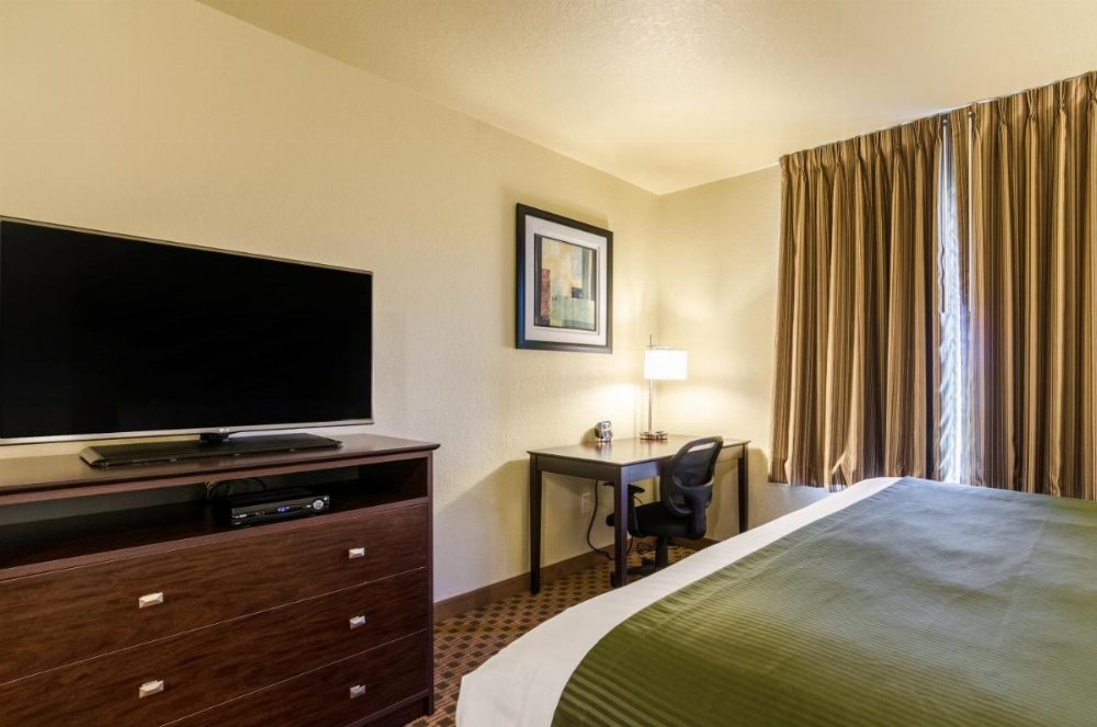 Room image 4