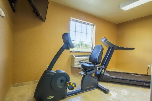 Cobblestone Inn & Suites - Corry image 4